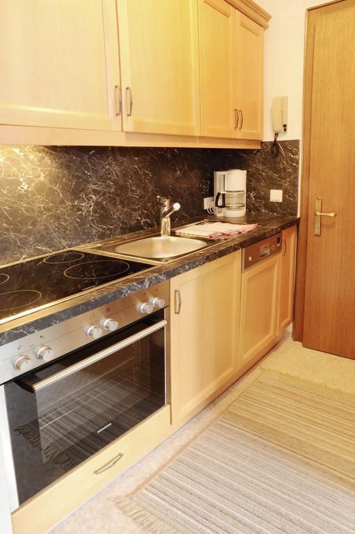 Haus Gariella Apartment Гарделен Стая снимка